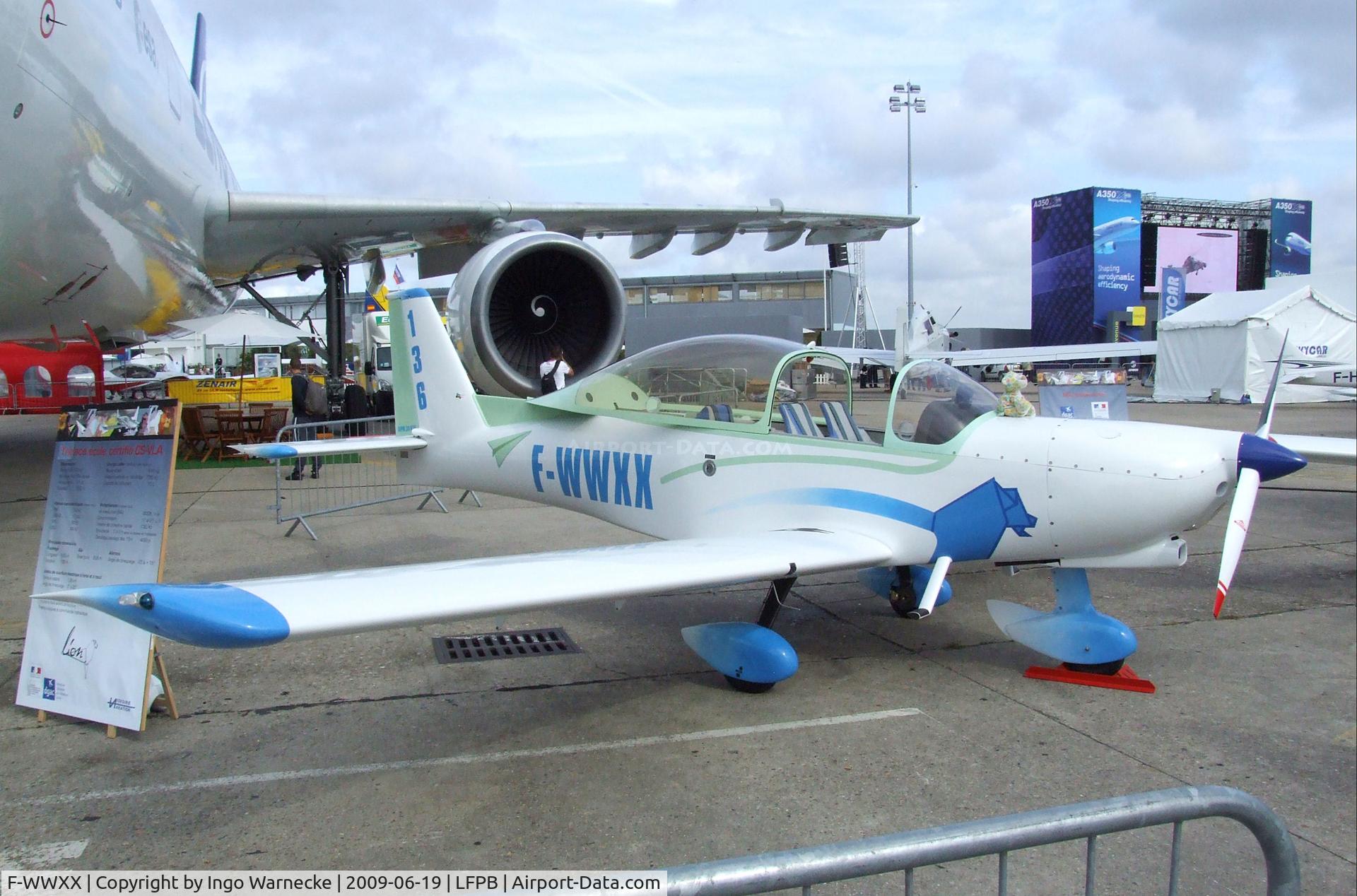 F-WWXX, Issoire APM 30 Lion C/N 1, Issoire Aviation APM-30 Lion at the Aerosalon 2009, Paris