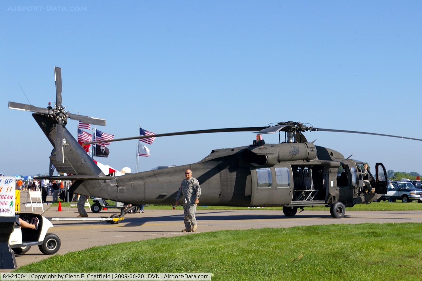 84-24004, 1984 Sikorsky UH-60A Black Hawk C/N 70.845, Quad Cities Air Show.  tugging over for display