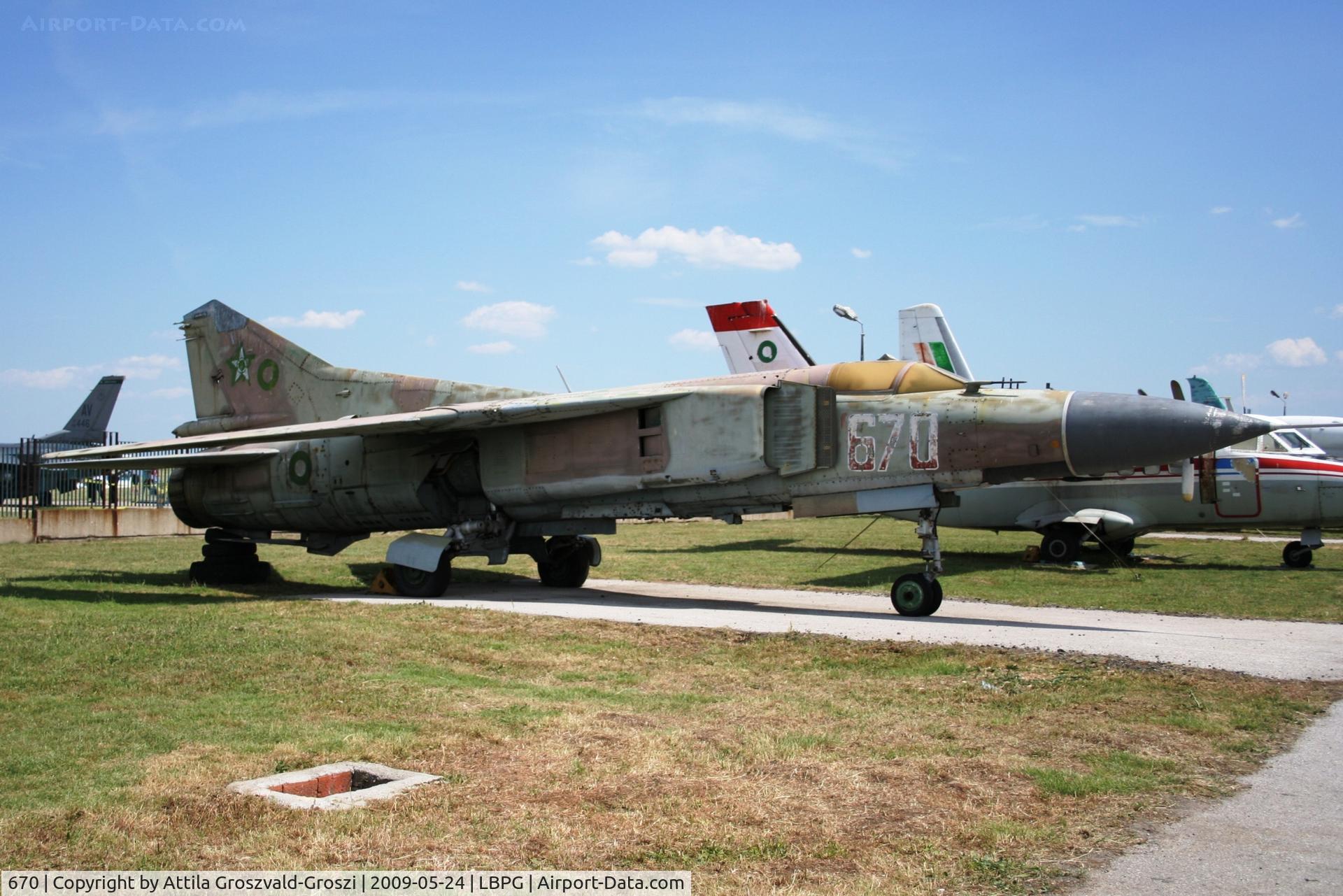 670, 1978 Mikoyan-Gurevich MiG-23MF C/N 11512/0390213670, Bulgarian Museum of Aviation, Plovdiv-Krumovo (LBPG).