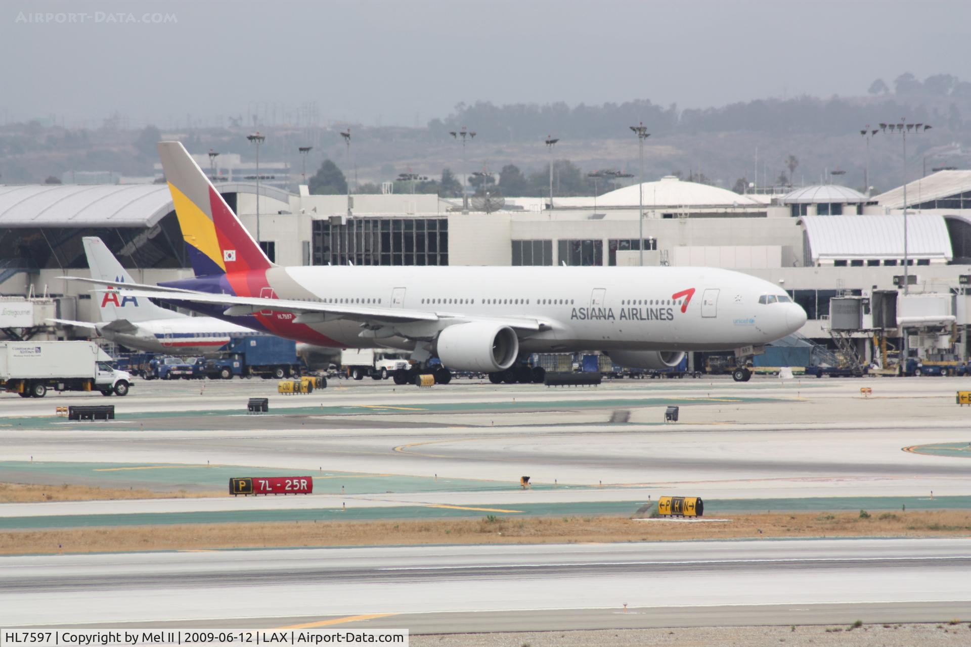 HL7597, 2001 Boeing 777-28E/ER C/N 28686, AAR201 - KLAX-RKSI - Taxiing For Departure RWY 25R