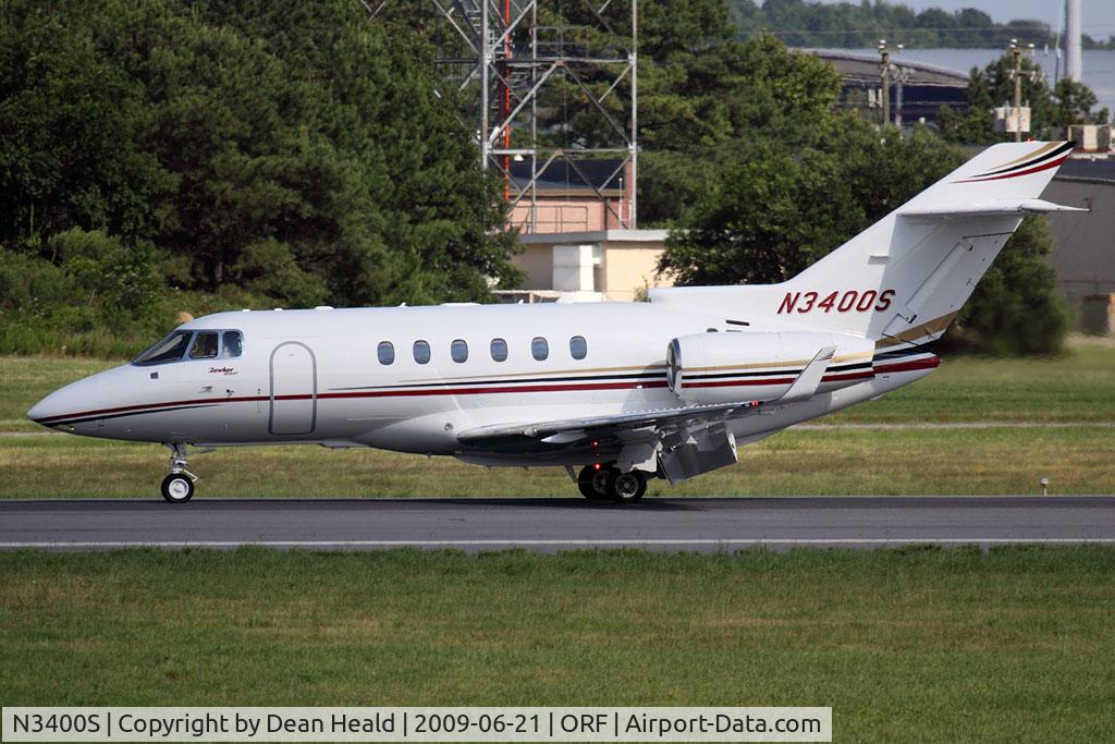 N3400S, 2008 Hawker Beechcraft Hawker 850XP C/N 258959, Tactical Hawker, LLC's 2008 Raytheon Hawker 850XP N3400S rolling out on RWY 5 after arrival from Wilmington Int'l (KILM). Originated from North Eleuthera (MYEH).