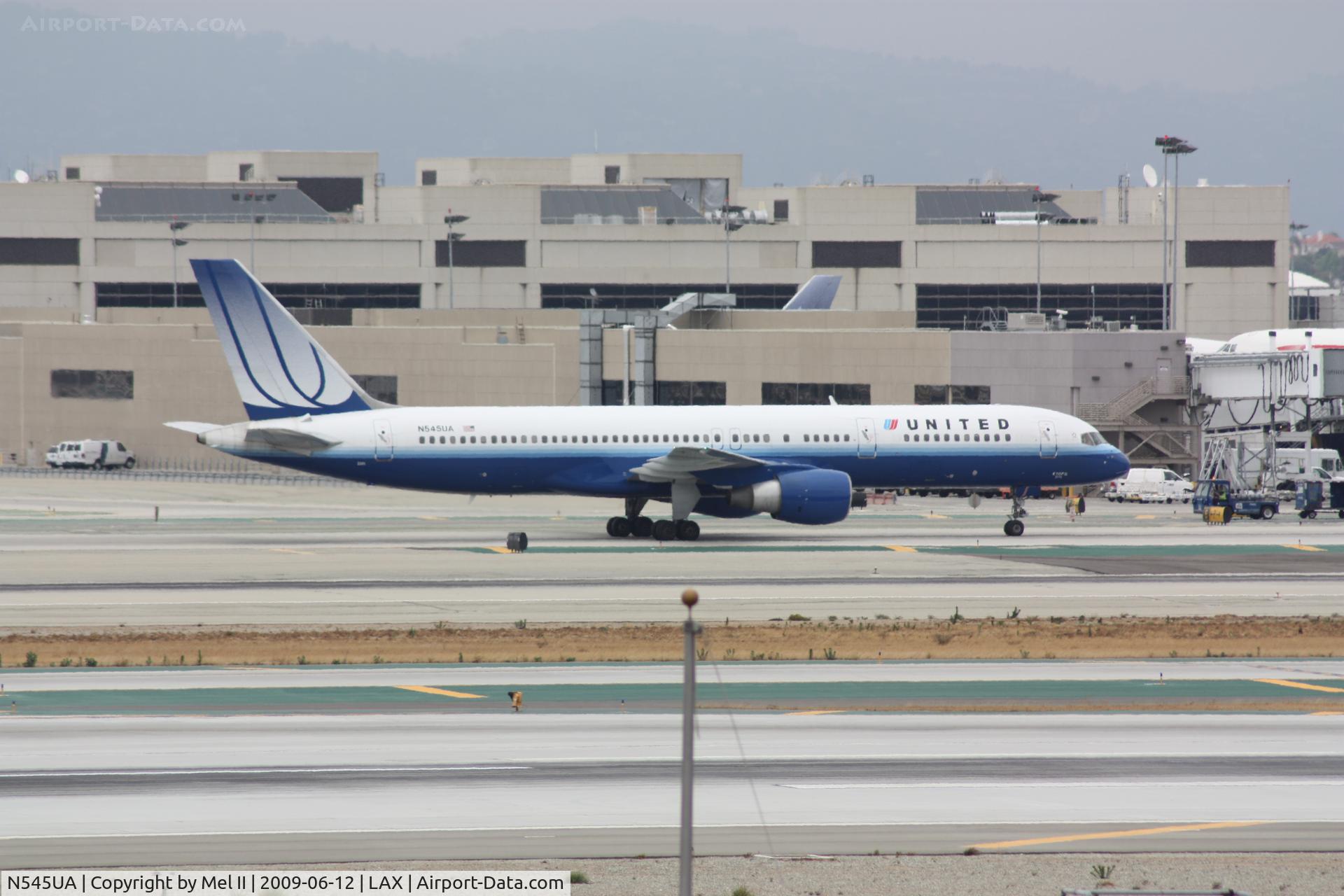 N545UA, 1991 Boeing 757-222 C/N 25323, UAL855 - KSFO-KLAX - Taxiing To Gate