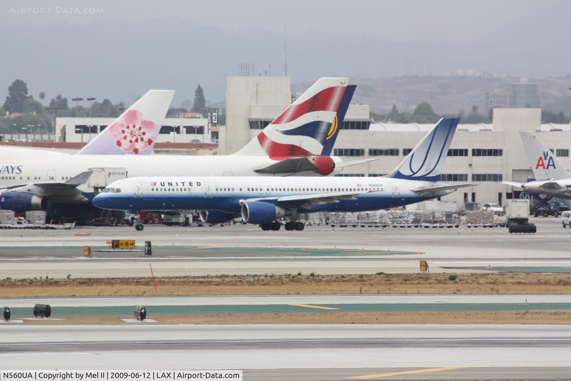 N560UA, 1992 Boeing 757-222 C/N 26660, UAL890 - KLAX-KJFK - Taxiing For Departure RWY 24L