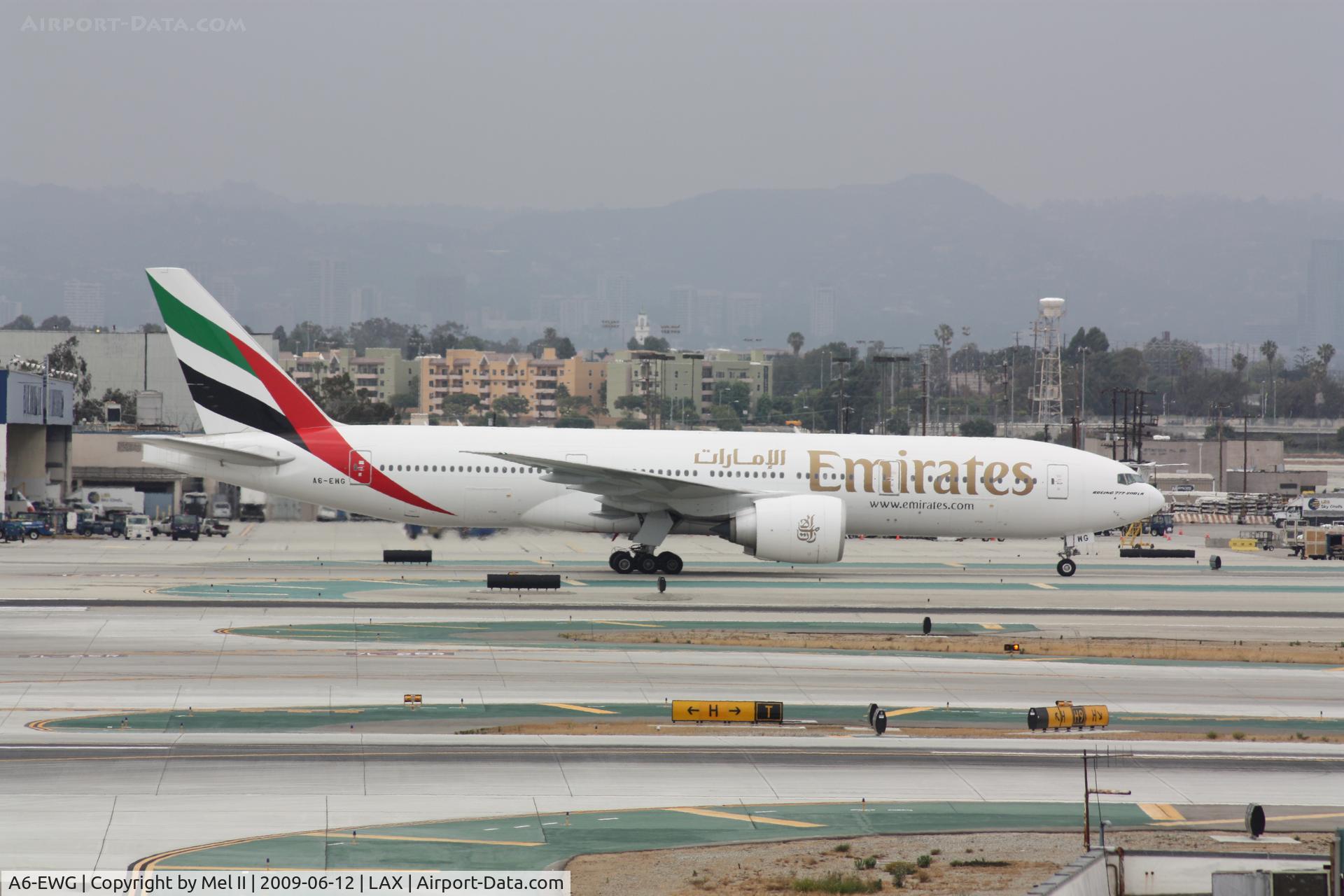 A6-EWG, 2008 Boeing 777-21H/LR C/N 35578, UAE215 - OMDB-KLAX - Taxiing To Gate