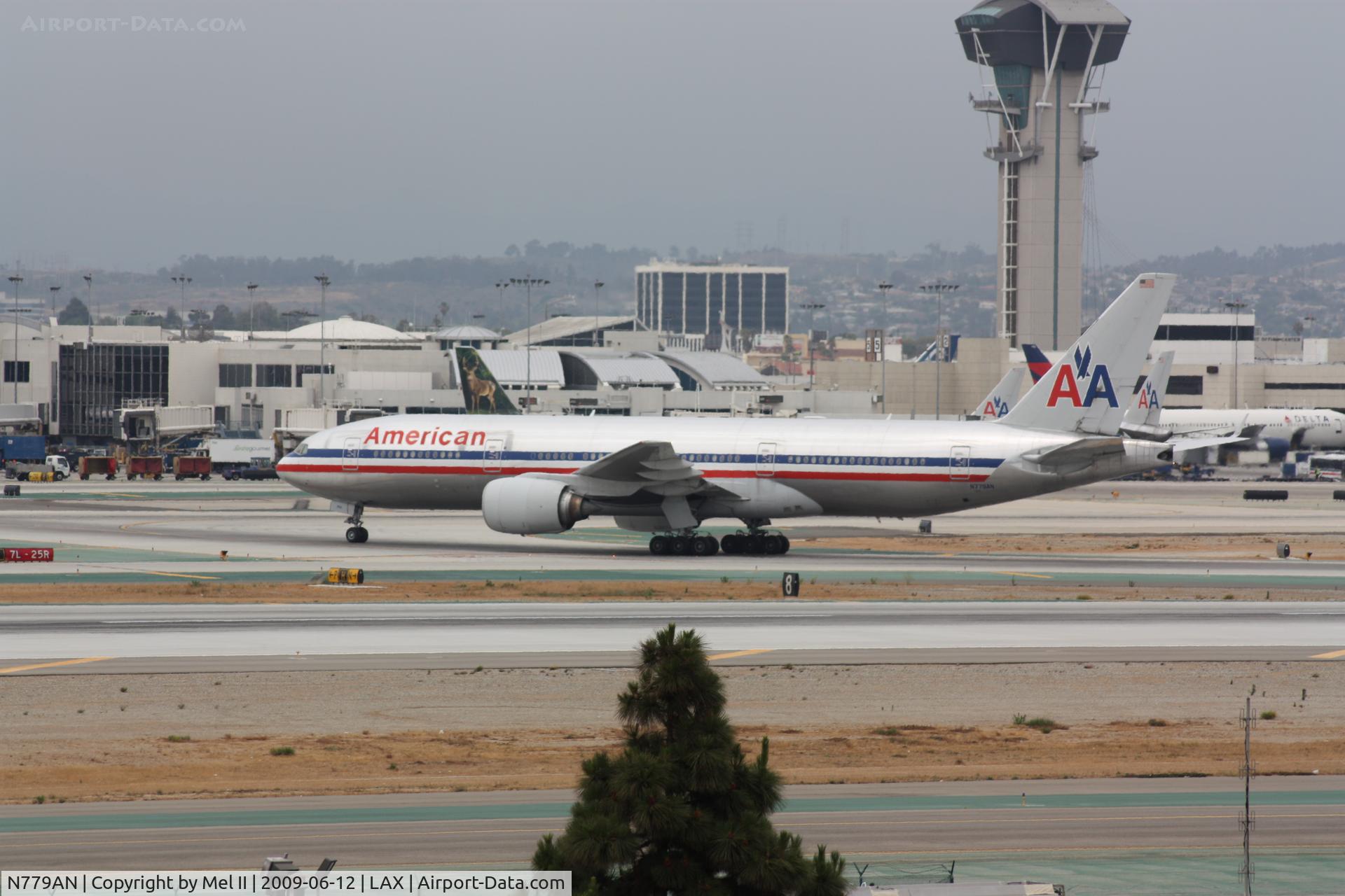 N779AN, 1999 Boeing 777-223 C/N 29955, AAL137 - EGLL-KLAX - Landing RWY 25L
