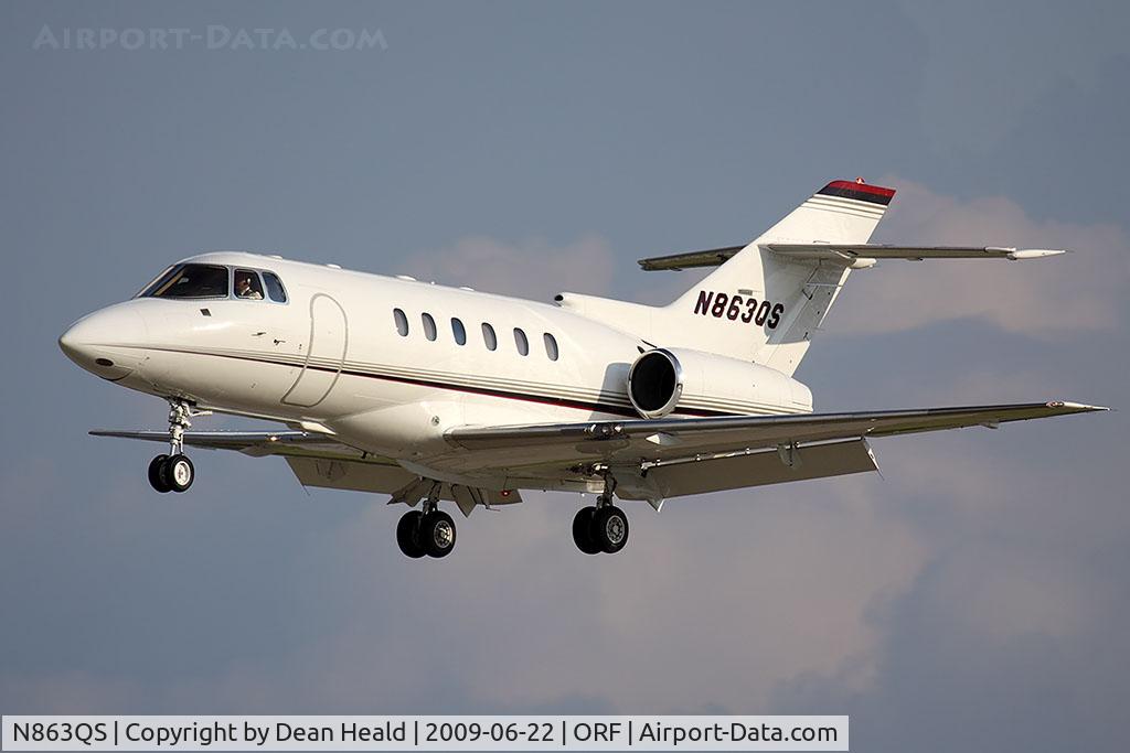 N863QS, 2000 Raytheon Hawker 800XP C/N 258463, NetJets Aviation 2000 Raytheon Hawker 800XP N863QS from Washington Dulles Int'l (KIAD) on short-final to RWY 5.