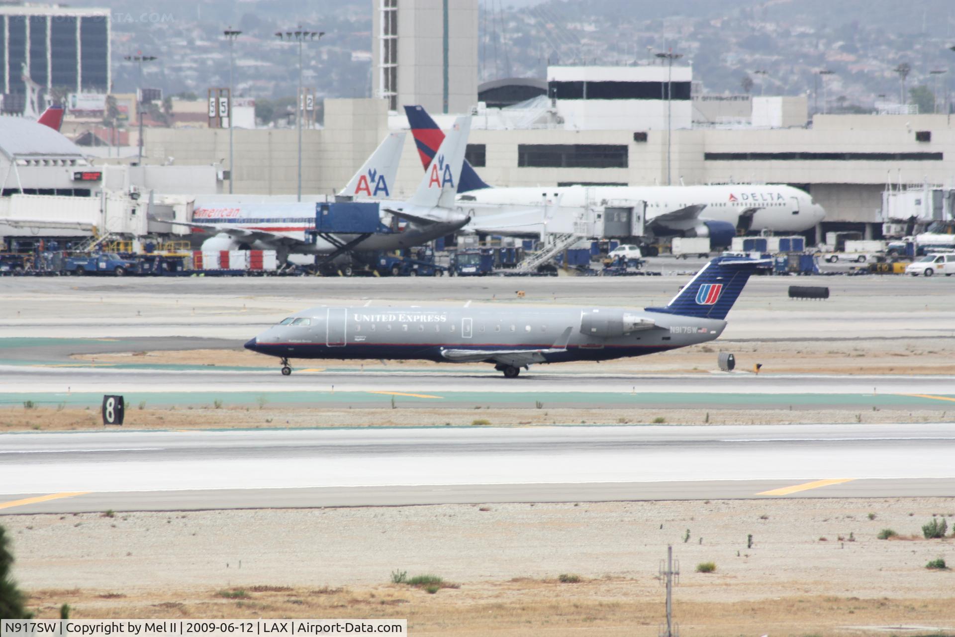 N917SW, 2002 Canadair CRJ-200LR (CL-600-2B19) C/N 7641, SKW6376 - KTUS-KLAX - Landing RWY 25L