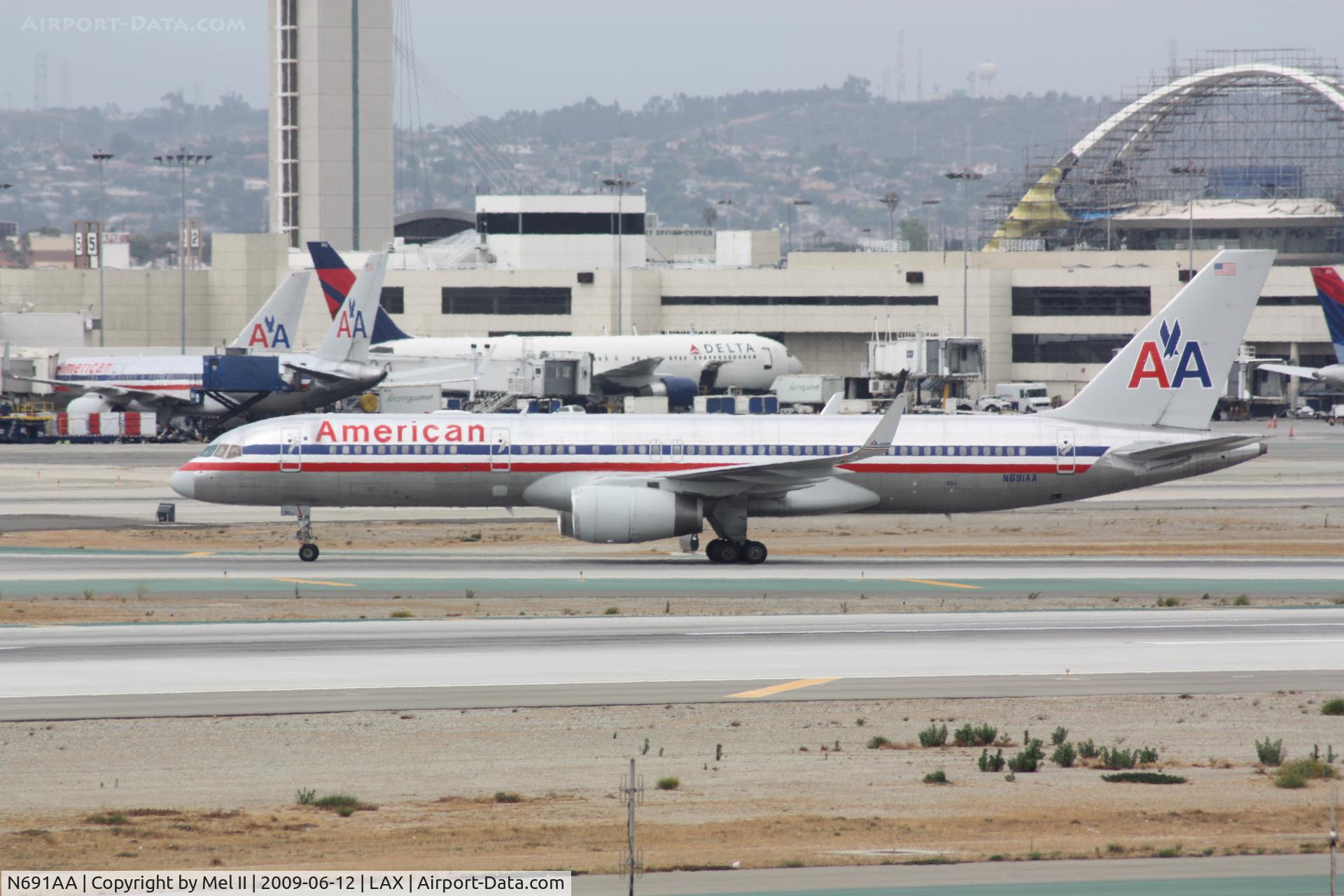 N691AA, 1993 Boeing 757-223 C/N 25697, AAL2433 - KDFW-KLAX - Landing RWY 25L