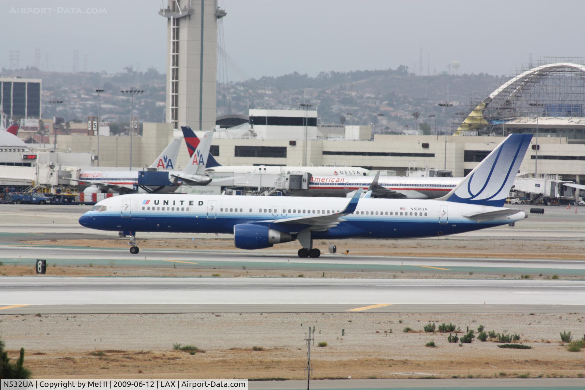 N532UA, 1991 Boeing 757-222 C/N 25072, UAL53 - KJFK-KLAX - Landing RWY 25L