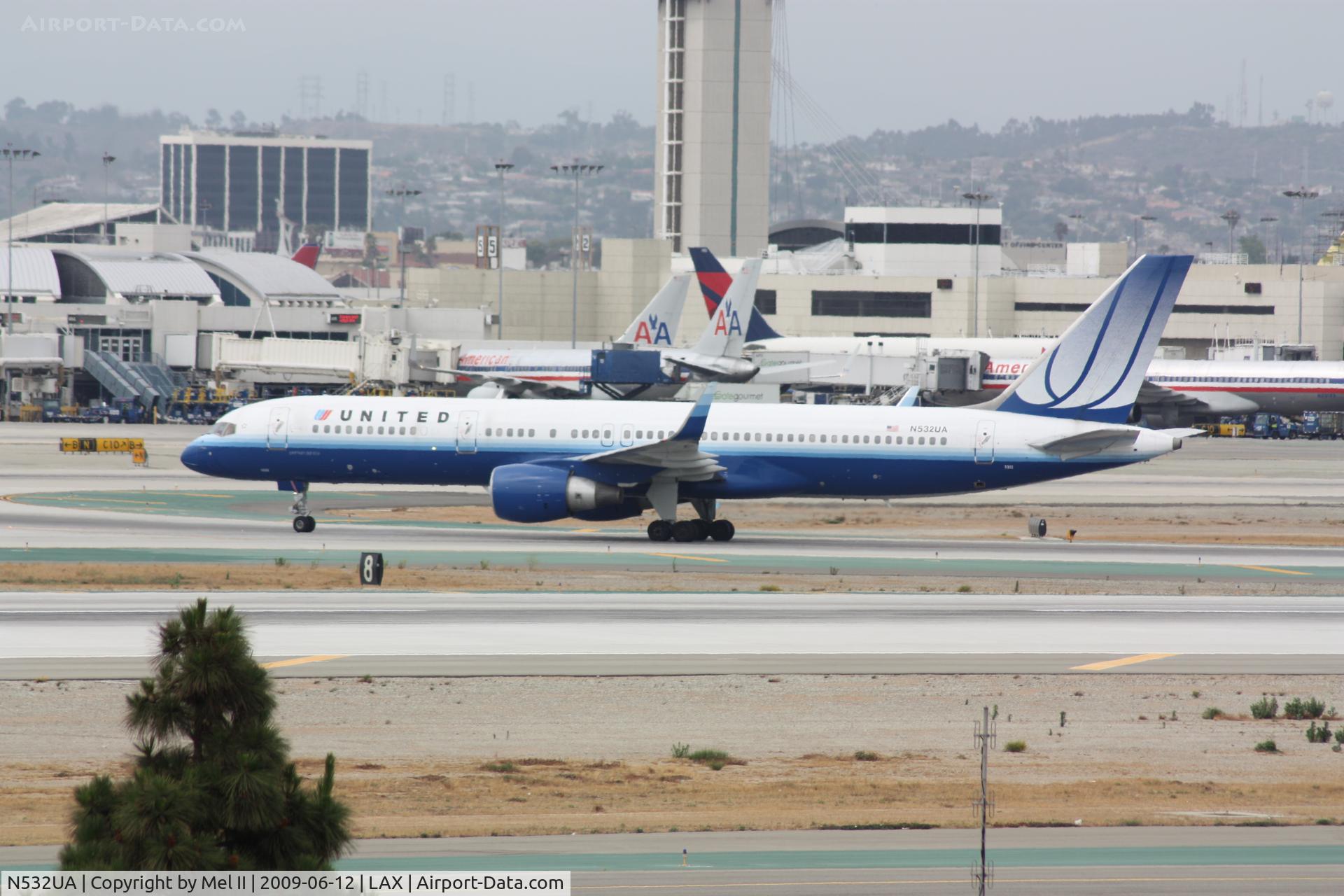 N532UA, 1991 Boeing 757-222 C/N 25072, UAL53 - KJFK-KLAX - Landing RWY 25L