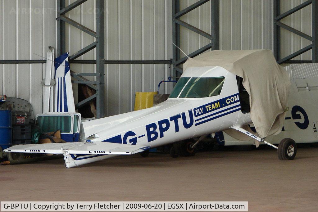 G-BPTU, 1979 Cessna 152 C/N 152-82955, Dismantled C152 at North Weald on 2009 Air Britain Fly-in Day 1