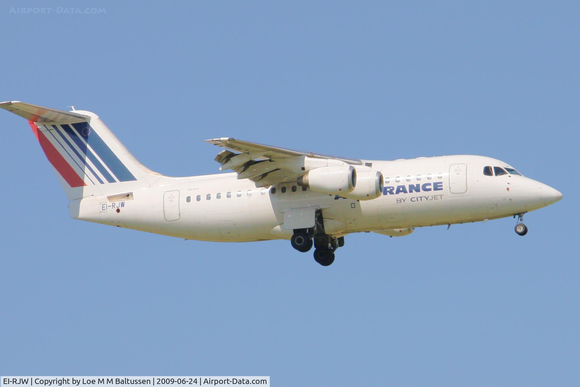 EI-RJW, 2000 British Aerospace Avro 146-RJ85A C/N E2371, EHSC Schiphol RWY 36R