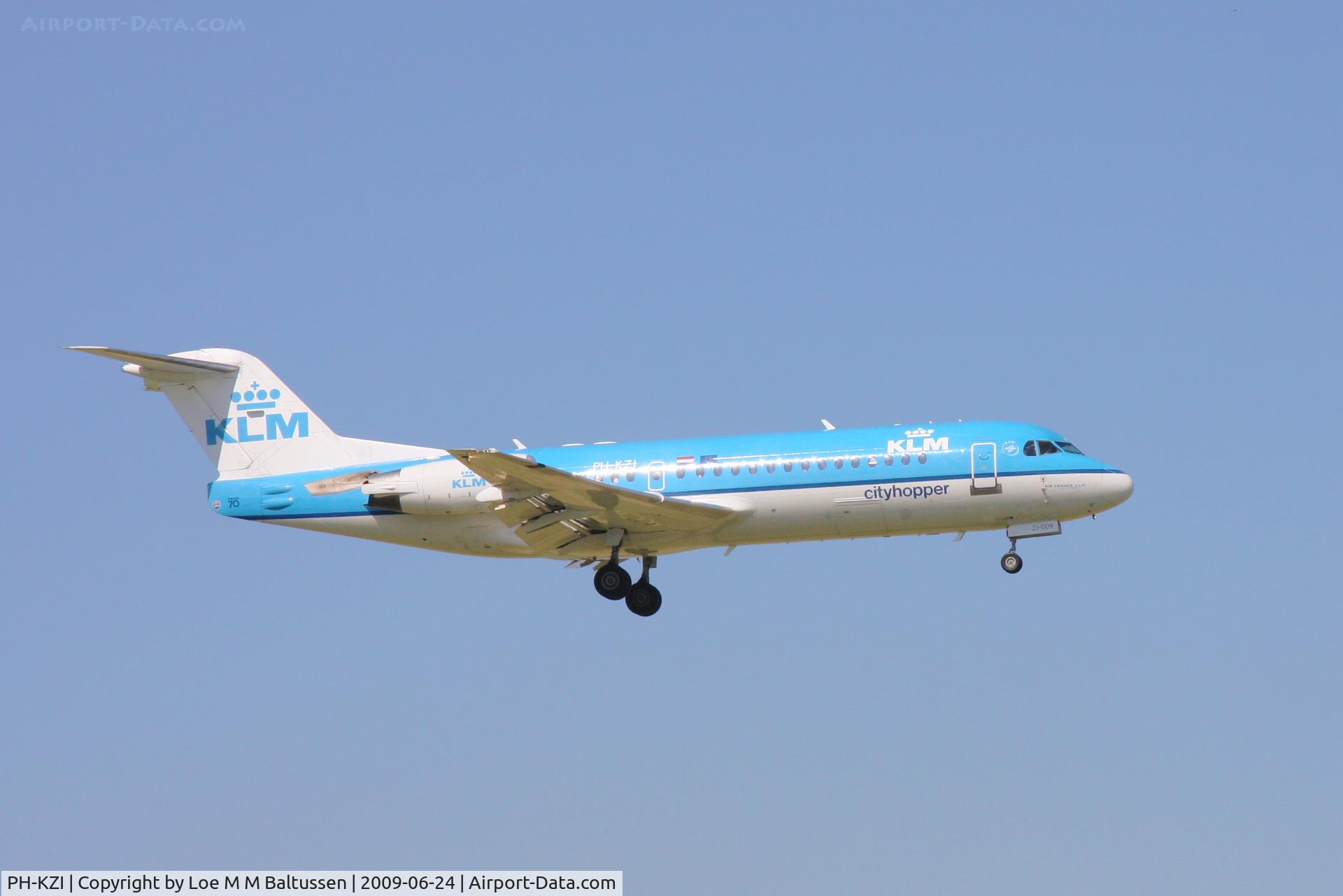 PH-KZI, 1997 Fokker 70 (F-28-0070) C/N 11579, EHSC Schiphol RWY 36R