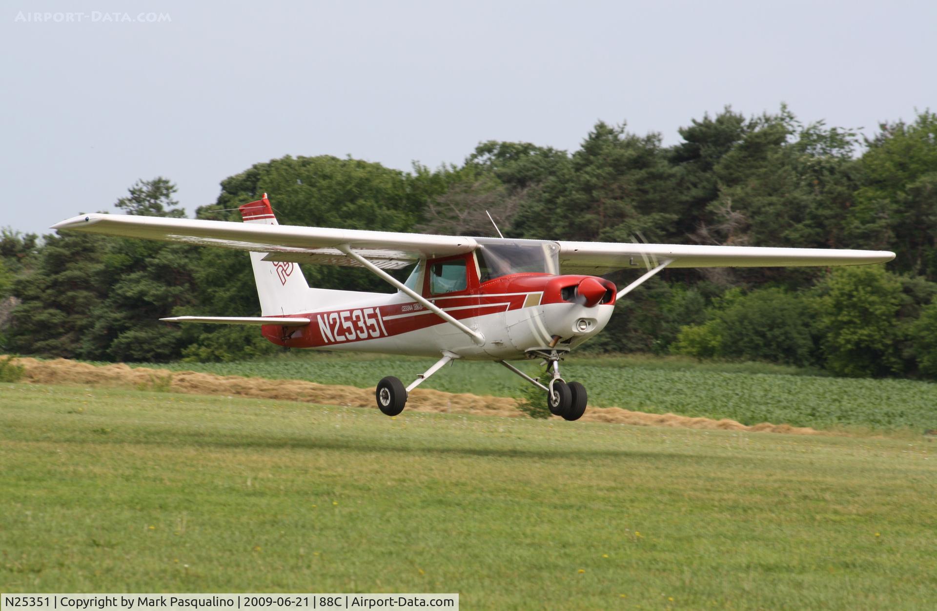 N25351, 1977 Cessna 152 C/N 15280609, Cessna 152