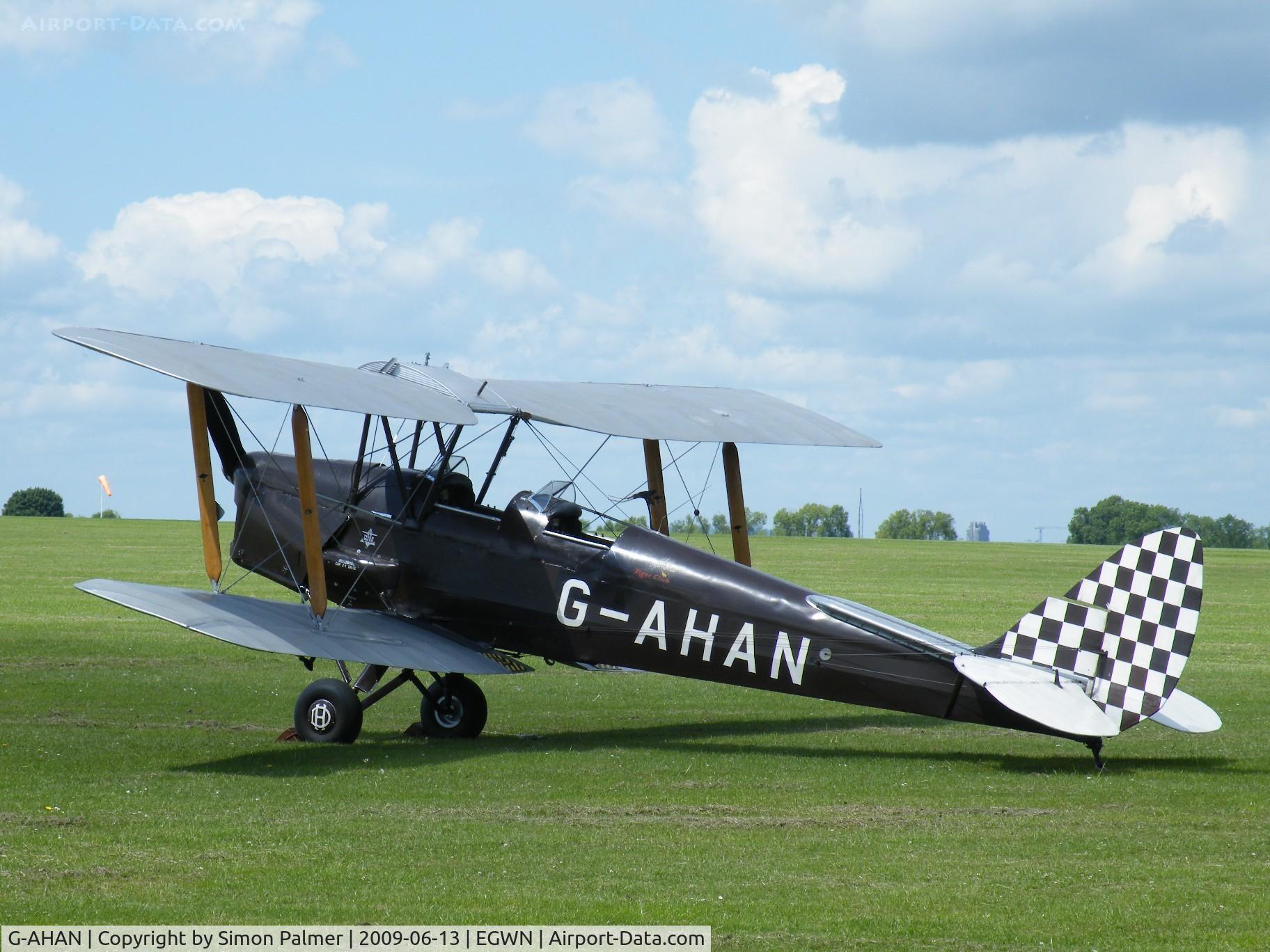 G-AHAN, 1944 De Havilland DH-82A Tiger Moth II C/N 86553, Aaaah, de Havilland...