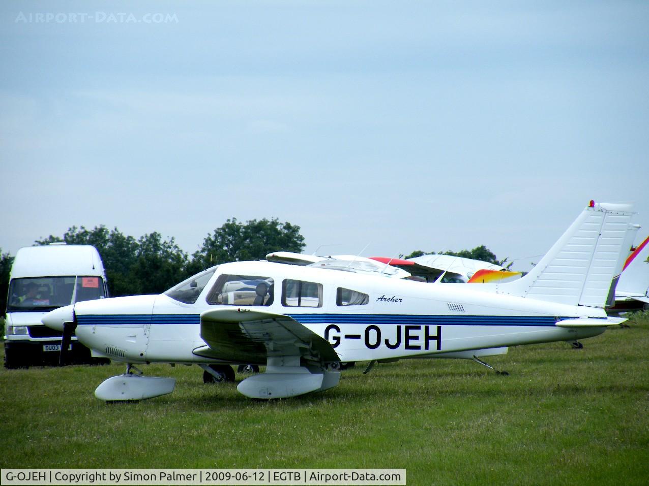 G-OJEH, 1986 Piper PA-28-181 Cherokee Archer II C/N 28-8690051, PA-28 visiting Booker for Aero Expo