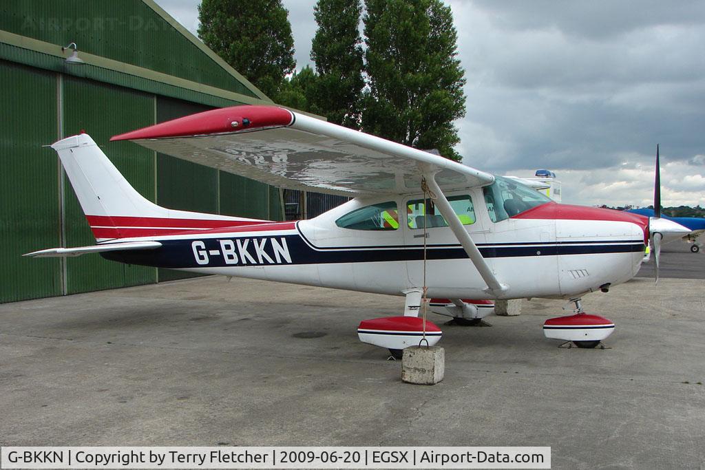 G-BKKN, 1981 Cessna 182R Skylane C/N 182-67801, Cessna 182R at North Weald on 2009 Air Britain Fly-in Day 1