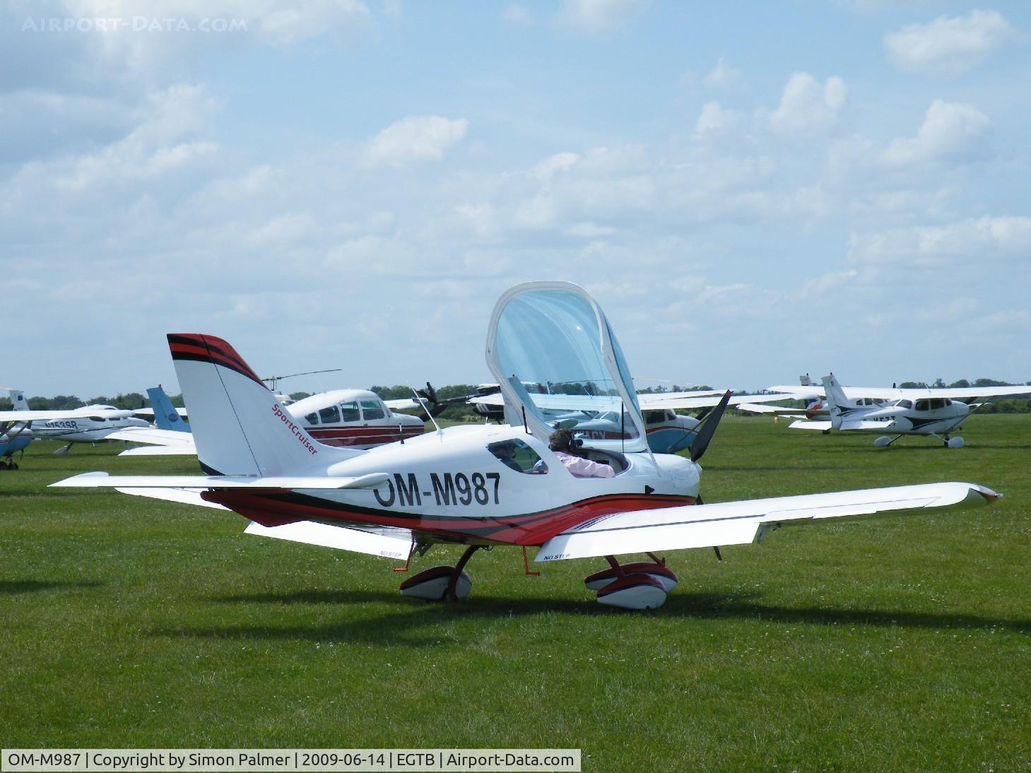 OM-M987, 2009 CZAW SportCruiser C/N 09SC275, CZAW Sportcruiser exhibited at Aero Expo 2009