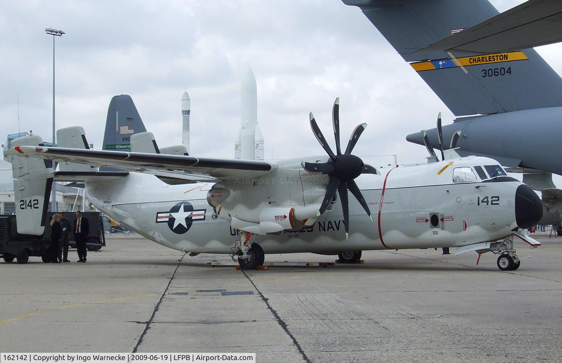 162142, 1985 Grumman C-2A Greyhound C/N 22, Grumman C-2A Greyhound (upgraded with NP2000 Propellers) of US Navy at the Aerosalon 2009, Paris