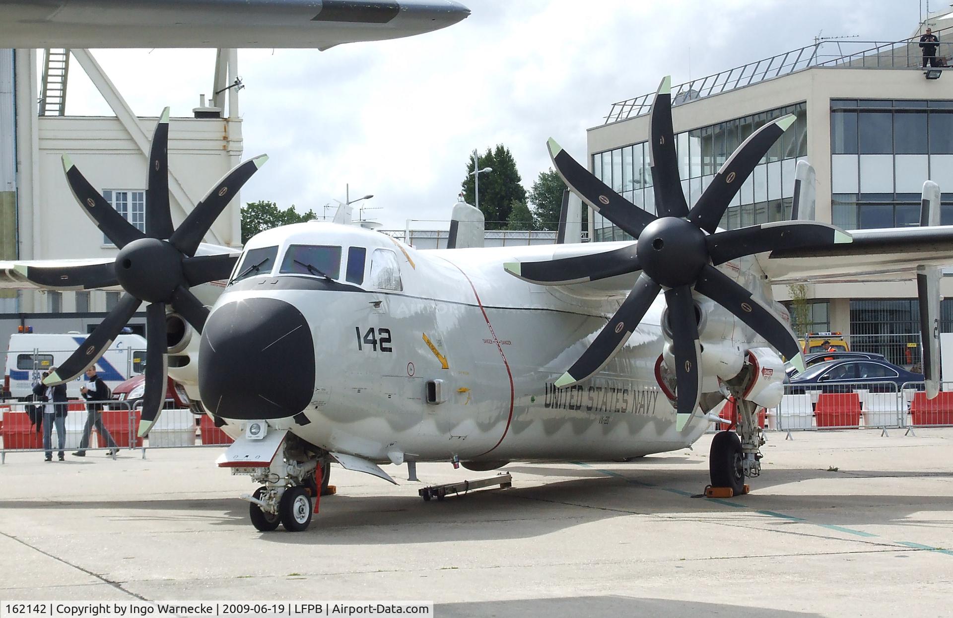 162142, 1985 Grumman C-2A Greyhound C/N 22, Grumman C-2A Greyhound (upgraded with NP2000 Propellers) of US Navy at the Aerosalon 2009, Paris
