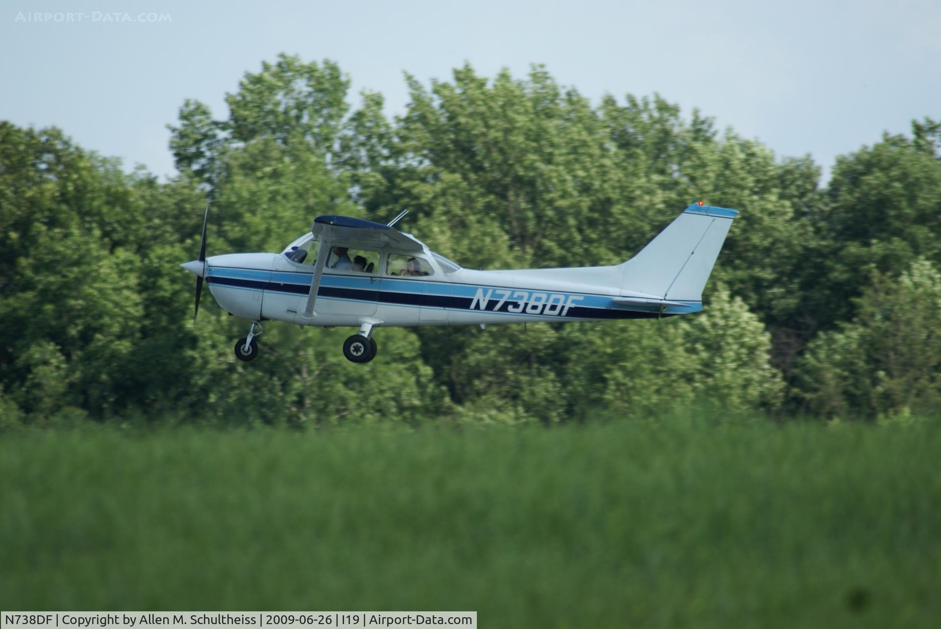 N738DF, 1977 Cessna 172N C/N 17269890, 1977 Cessna 172