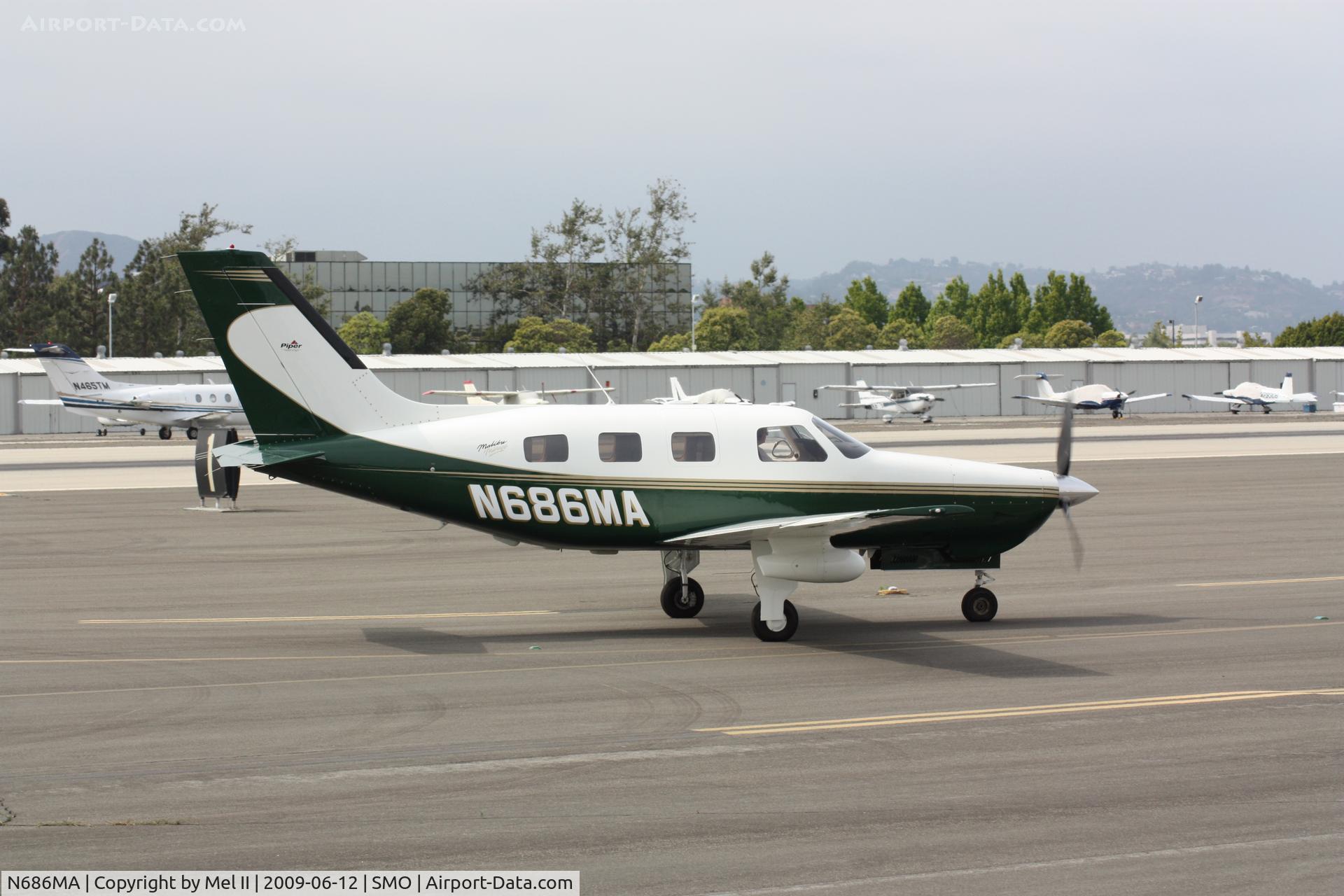 N686MA, Piper PA-46-350P Malibu Mirage C/N 4636337, Taxiing For Departure RWY 21 - KSMO-KPSP