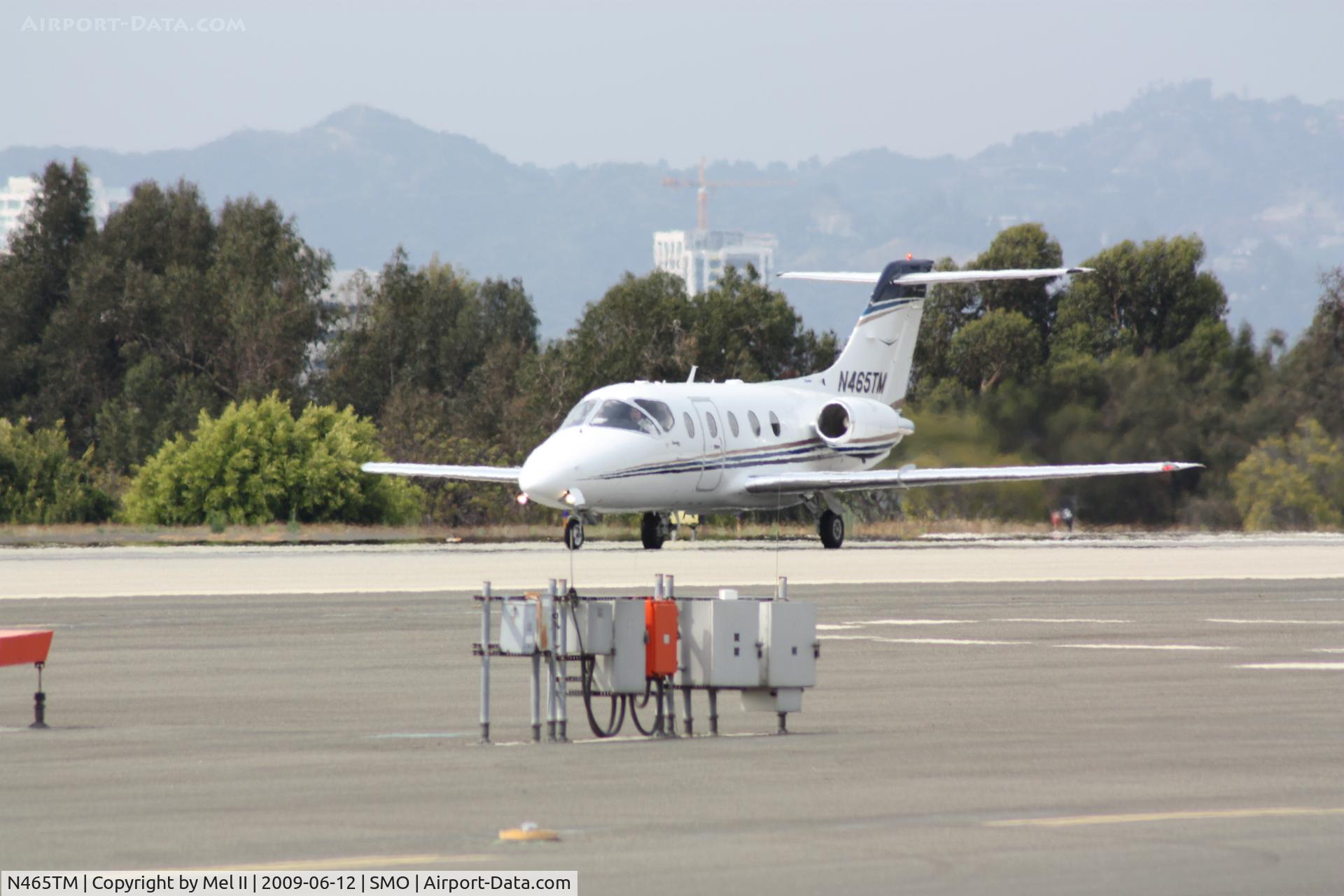 N465TM, 2008 Hawker Beechcraft 400A Beechjet C/N RK-554, Departing RWY 21 - KSMO-KCOD