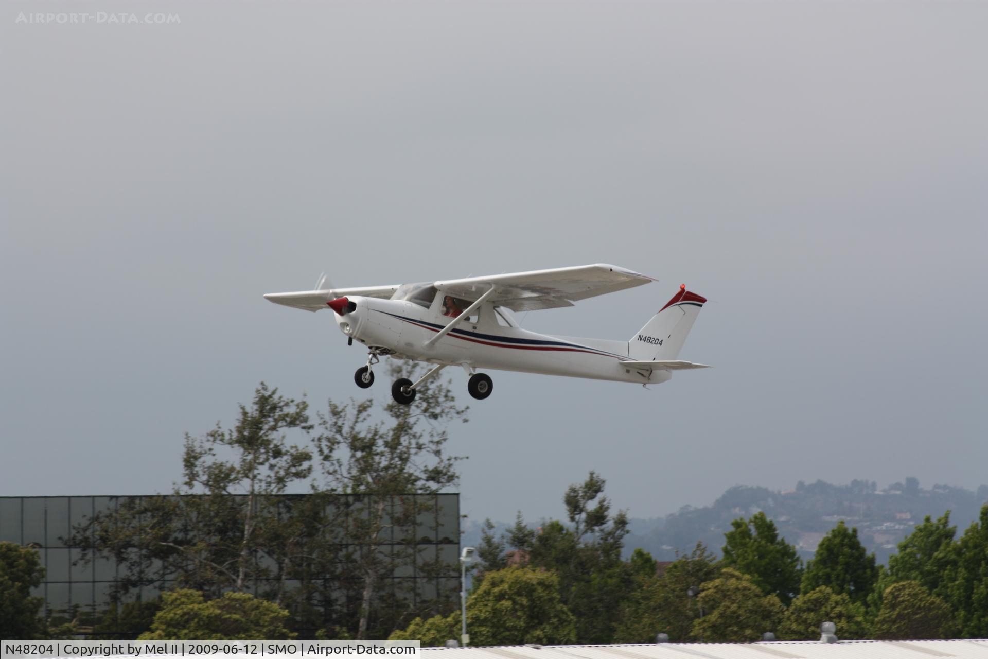 N48204, 1979 Cessna 152 C/N 15283301, Departing RWY 21