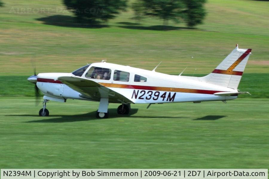 N2394M, 1977 Piper PA-28R-201 Cherokee Arrow III C/N 28R-7837085, Landing on 28 at the Beach City, Ohio Father's Day fly-in.