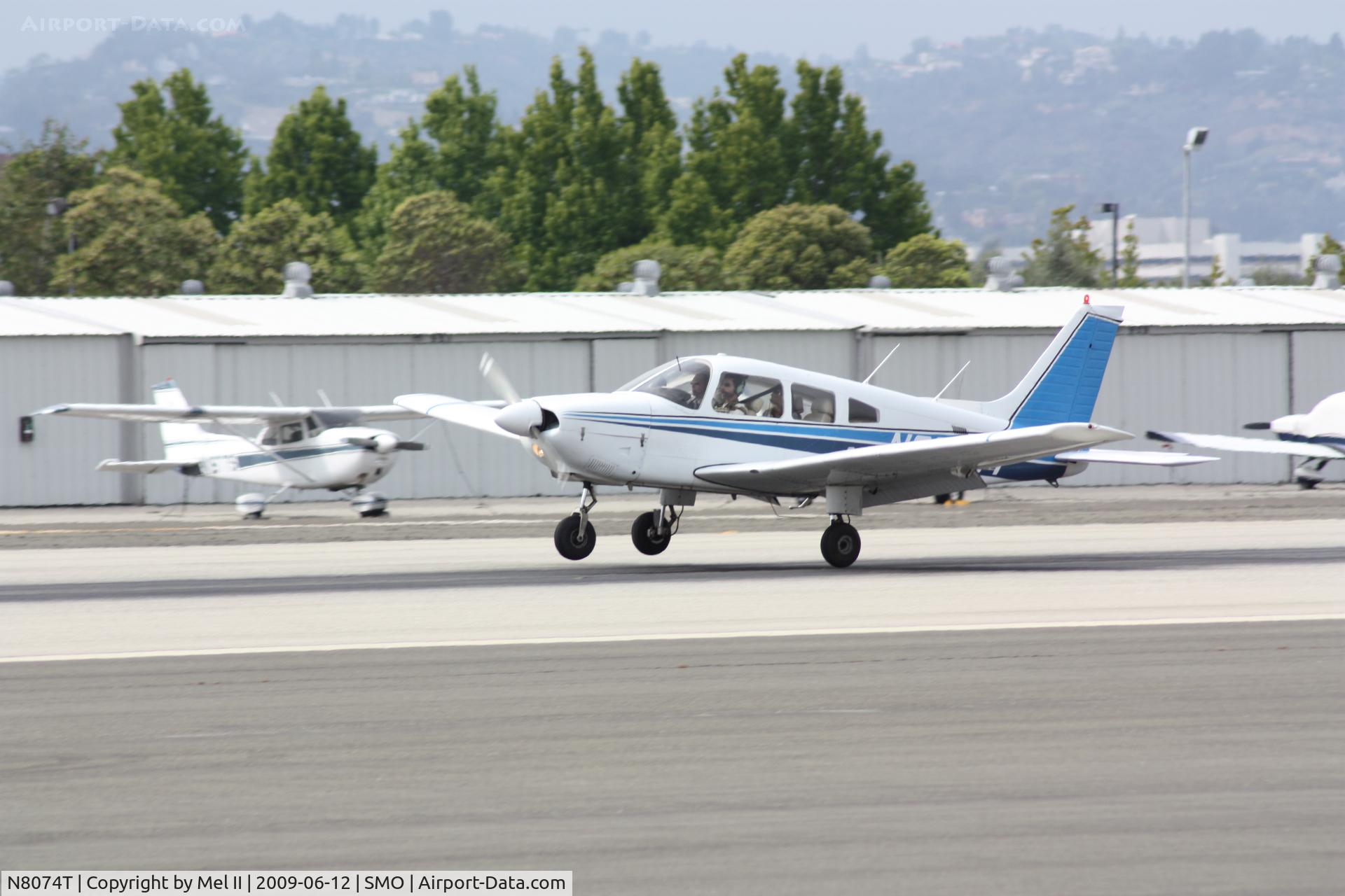 N8074T, 1979 Piper PA-28-181 Archer II C/N 28-8090062, Landing RWY 21