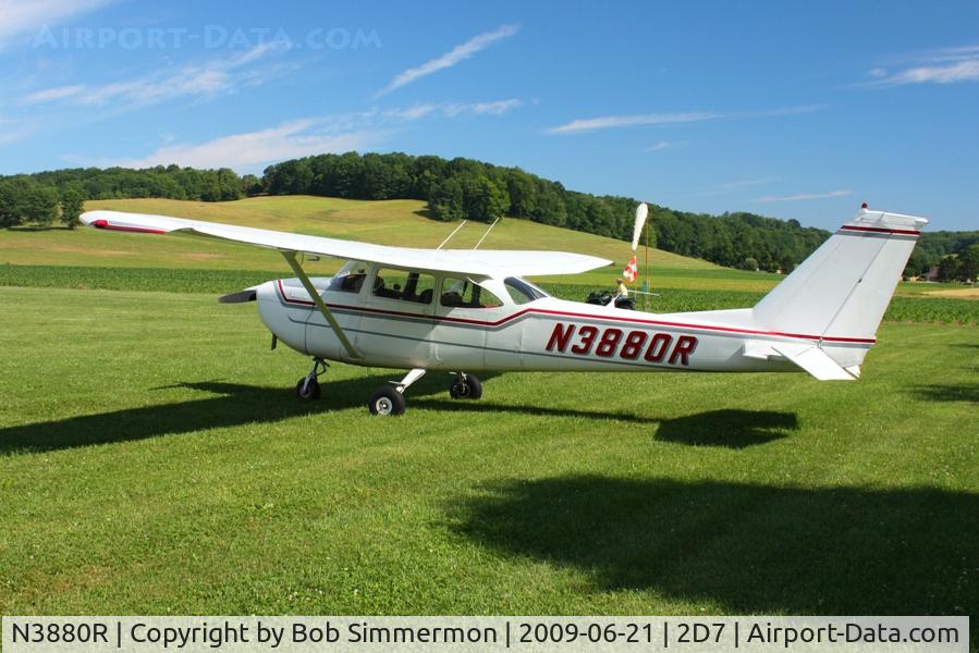 N3880R, 1966 Cessna 172H C/N 17255380, Father's Day fly-in at Beach City, Ohio
