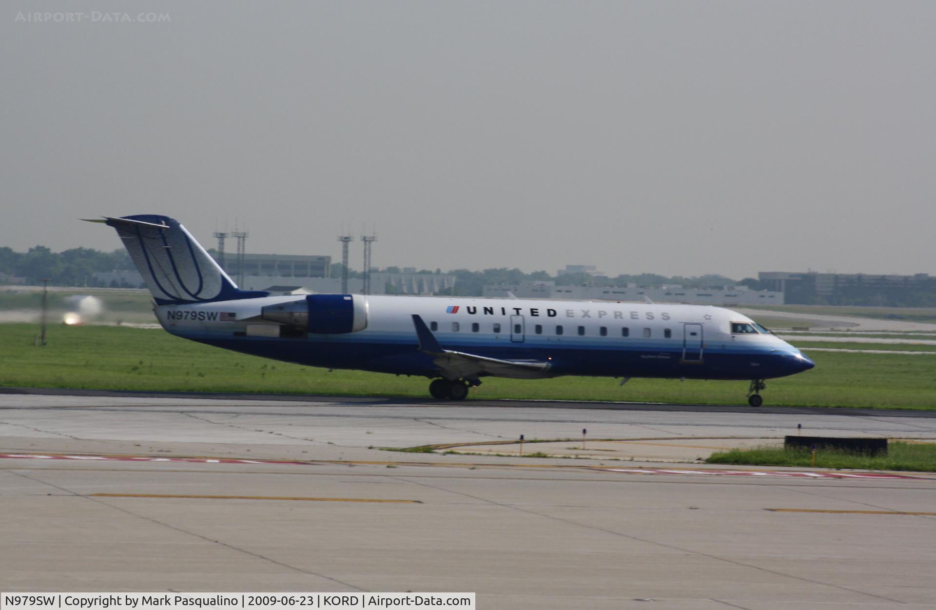 N979SW, 2004 Bombardier CRJ-200ER (CL-600-2B19) C/N 7954, CL-600-2B19