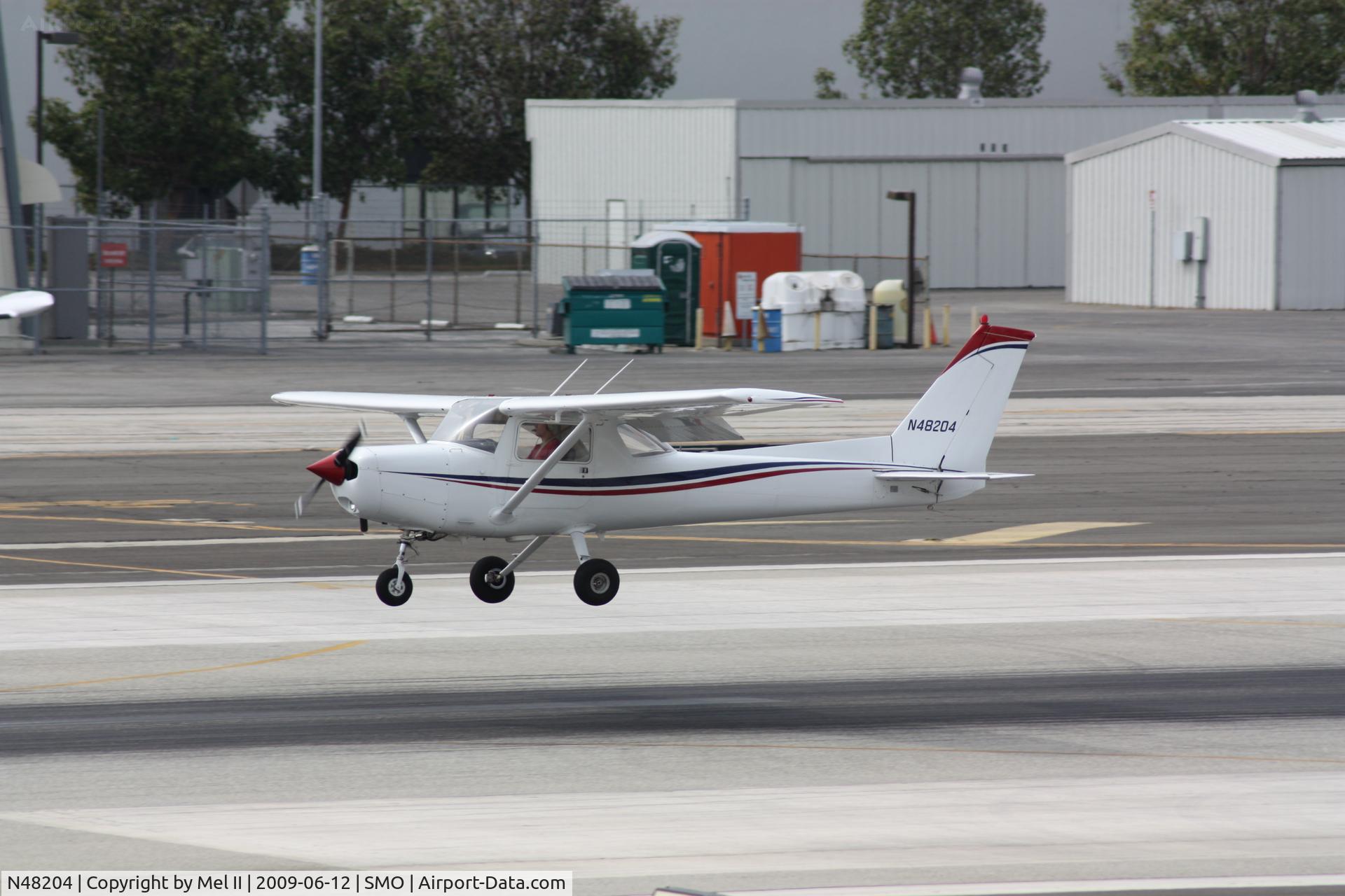 N48204, 1979 Cessna 152 C/N 15283301, Landing RWY 21