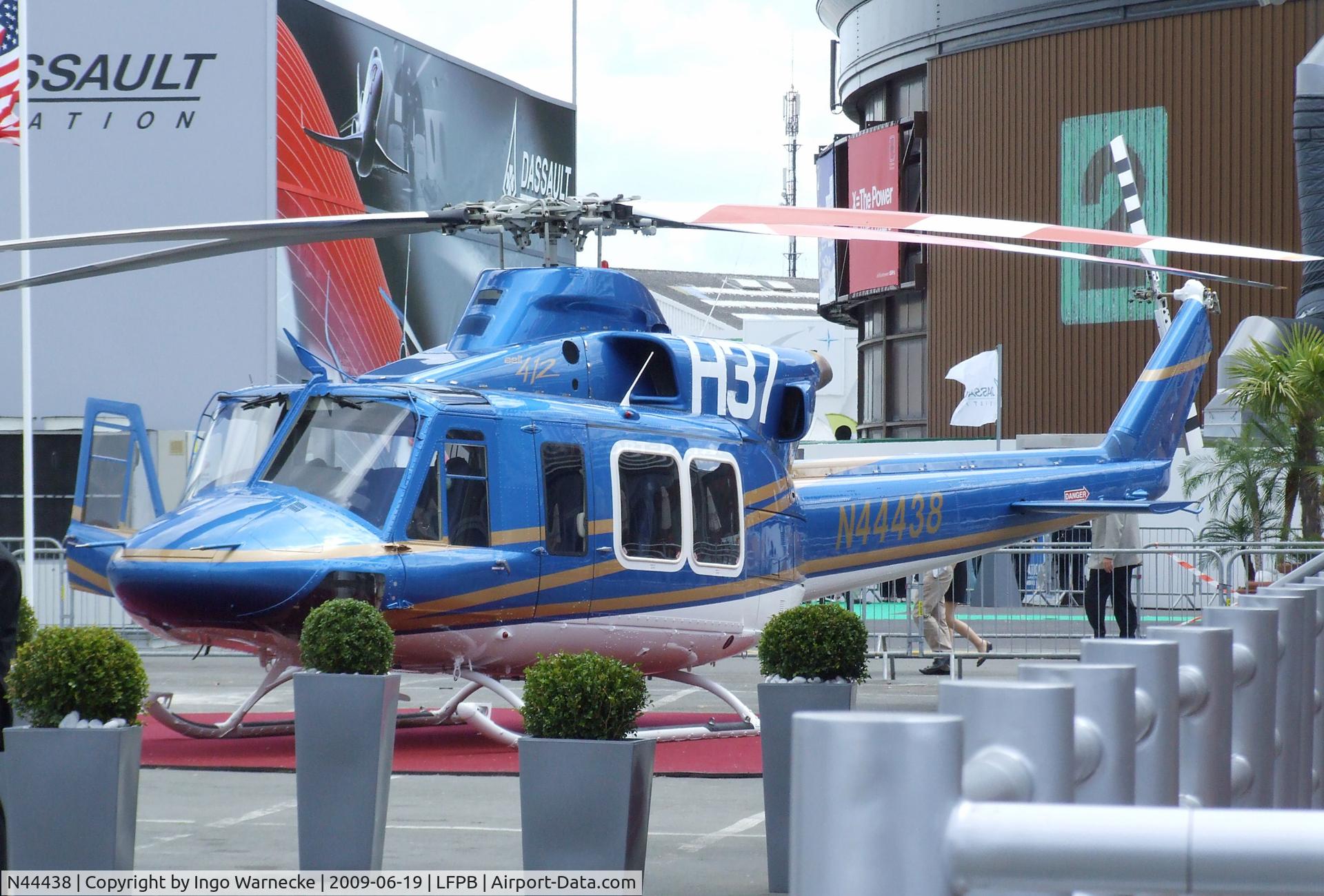 N44438, 2005 Bell 412EP C/N 36380, Bell 412EP of Conquistador Helo Services at the Aerosalon 2009, Paris