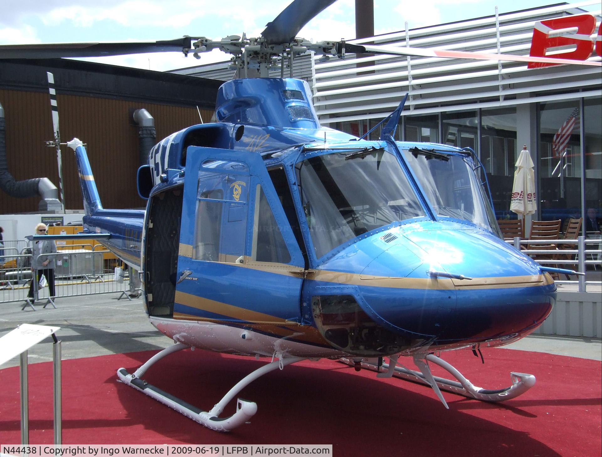 N44438, 2005 Bell 412EP C/N 36380, Bell 412EP of Conquistador Helo Services at the Aerosalon 2009, Paris