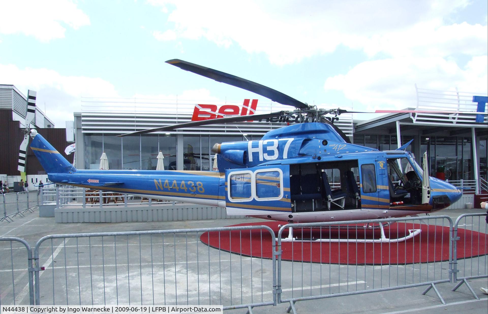 N44438, 2005 Bell 412EP C/N 36380, Bell 412EP of Conquistador Helo Services at the Aerosalon 2009, Paris