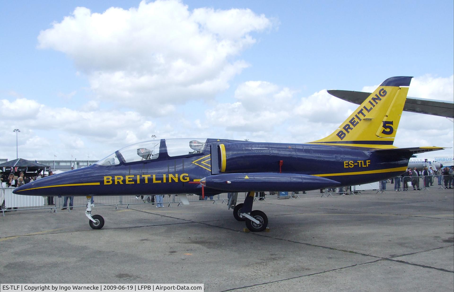 ES-TLF, Aero L-39C Albatros C/N 132114, Aero L-39 Albatros of the Patrouille Breitling / Breitling Jet Team at the Aerosalon 2009, Paris