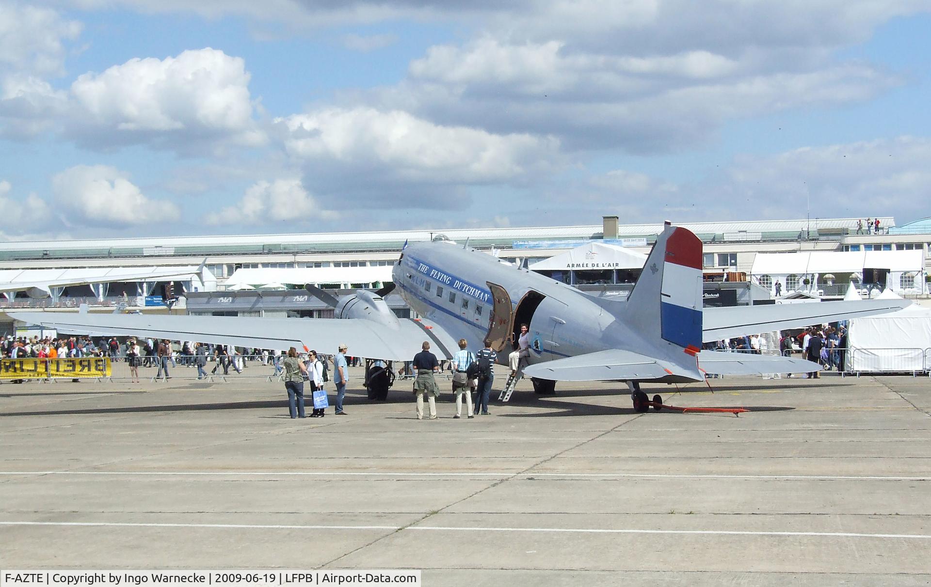 F-AZTE, 1943 Douglas C-47A-1-DL  Skytrain C/N 9172, Douglas DC-3C at the Aerosalon 2009, Paris