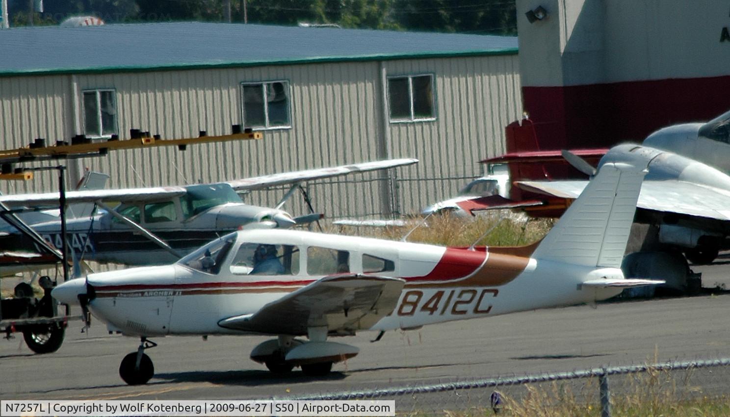 N7257L, 1972 American Aviation AA-1A Trainer C/N AA1A-0457, rolling toward the active
