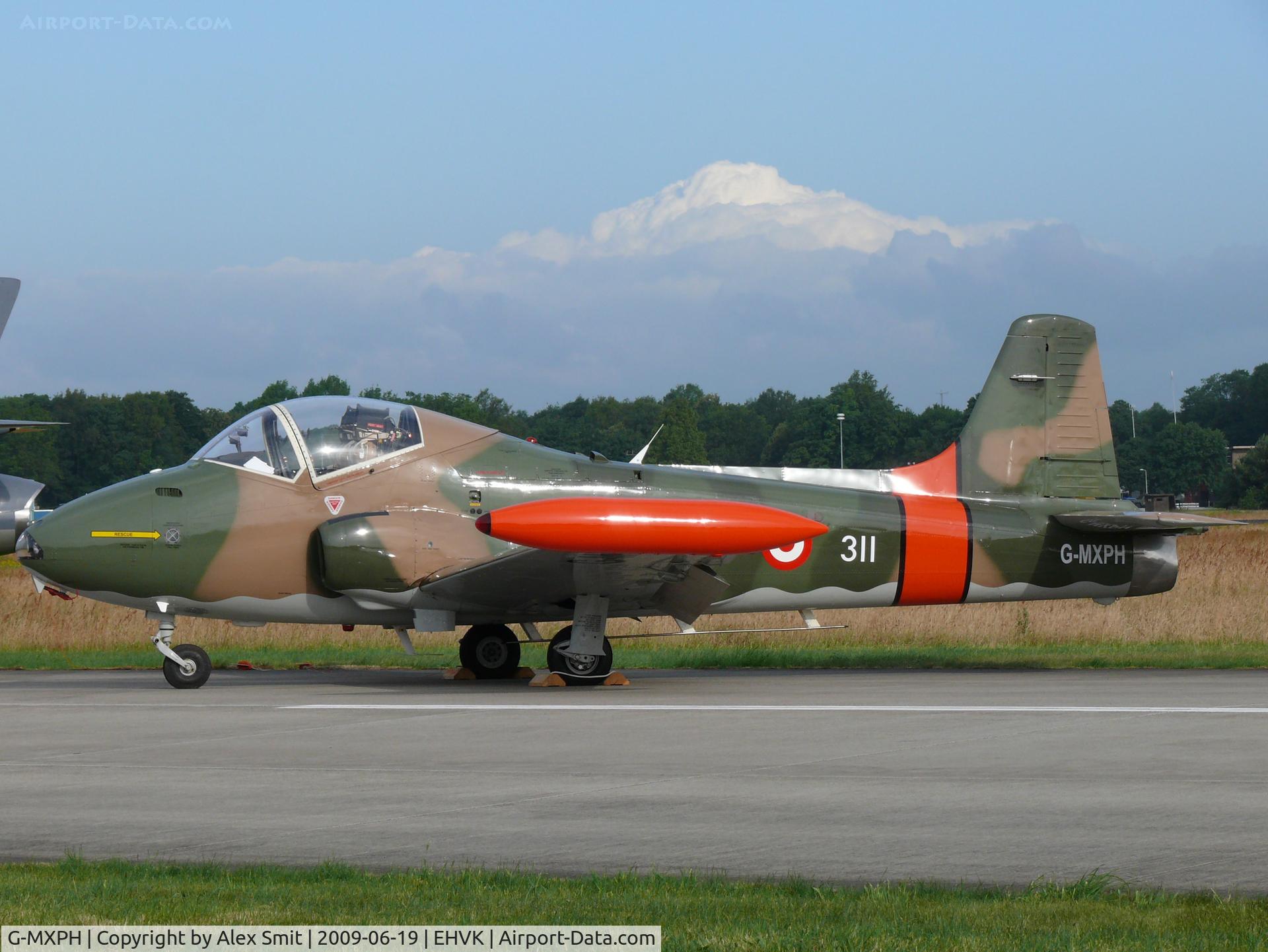 G-MXPH, 1970 BAC 167 Strikemaster C/N EEP/JP-1931, BAC 167 Strikemaster Mk84 G-MXPH Team Viper painted as Singapore Air Force 311