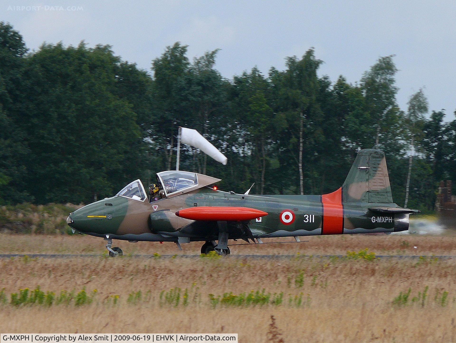 G-MXPH, 1970 BAC 167 Strikemaster C/N EEP/JP-1931, BAC 167 Strikemaster Mk84 G-MXPH Team Viper painted as Singapore Air Force 311