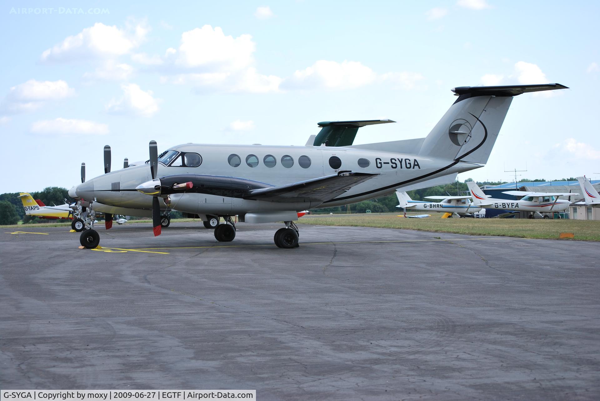 G-SYGA, 1982 Beech B200 Super King Air King Air C/N BB-1044, Beechcraft B200 KingAir at Fairoaks