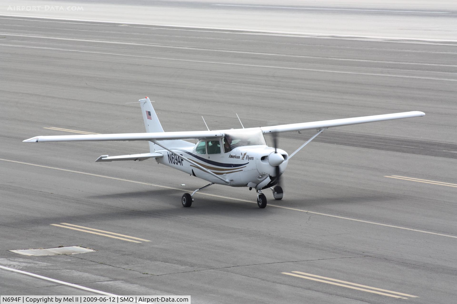 N694F, 1980 Cessna 172RG Cutlass RG C/N 172RG0655, Taxiing For Departure RWY 21