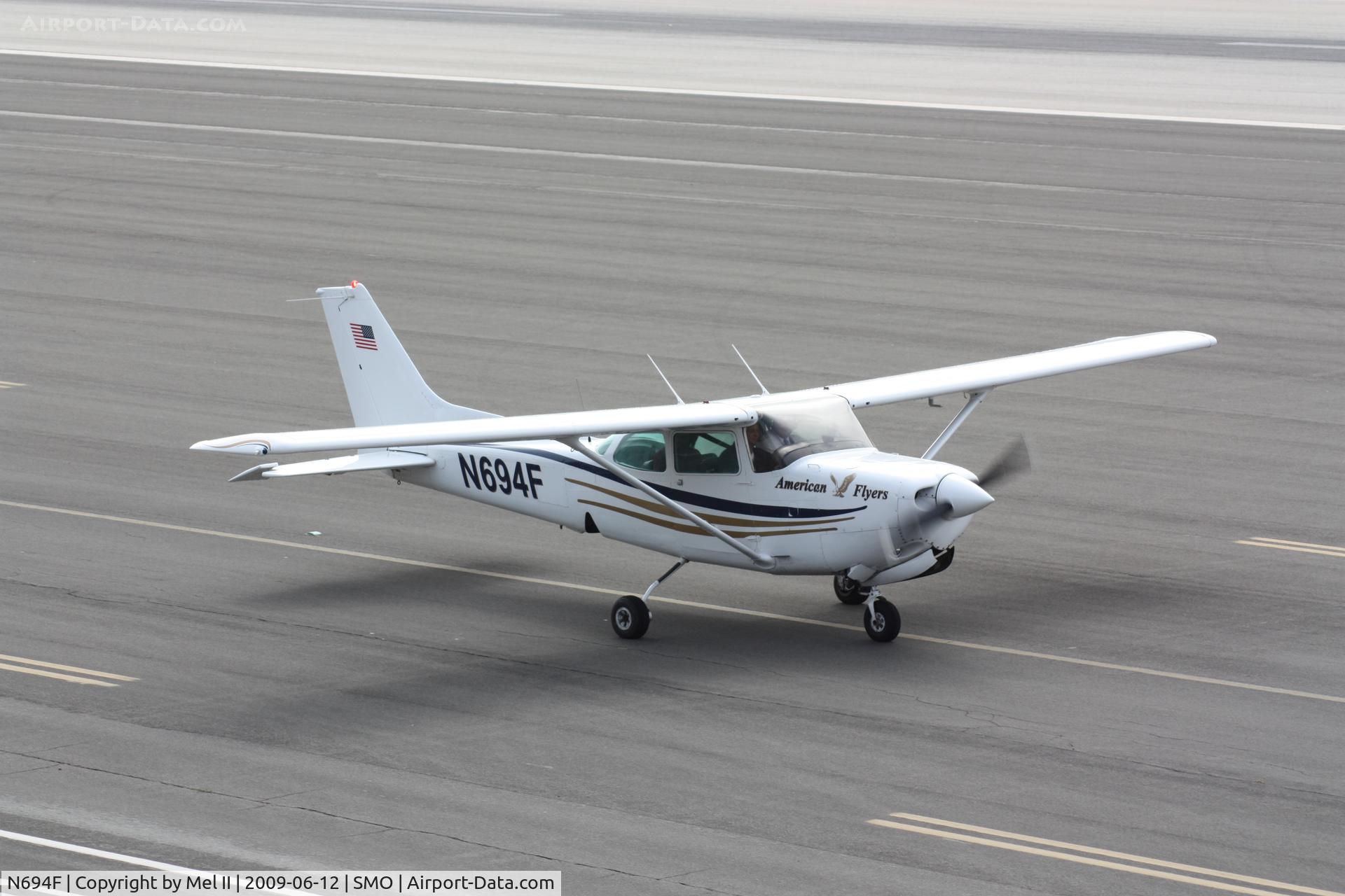 N694F, 1980 Cessna 172RG Cutlass RG C/N 172RG0655, Taxiing For Departure RWY 21