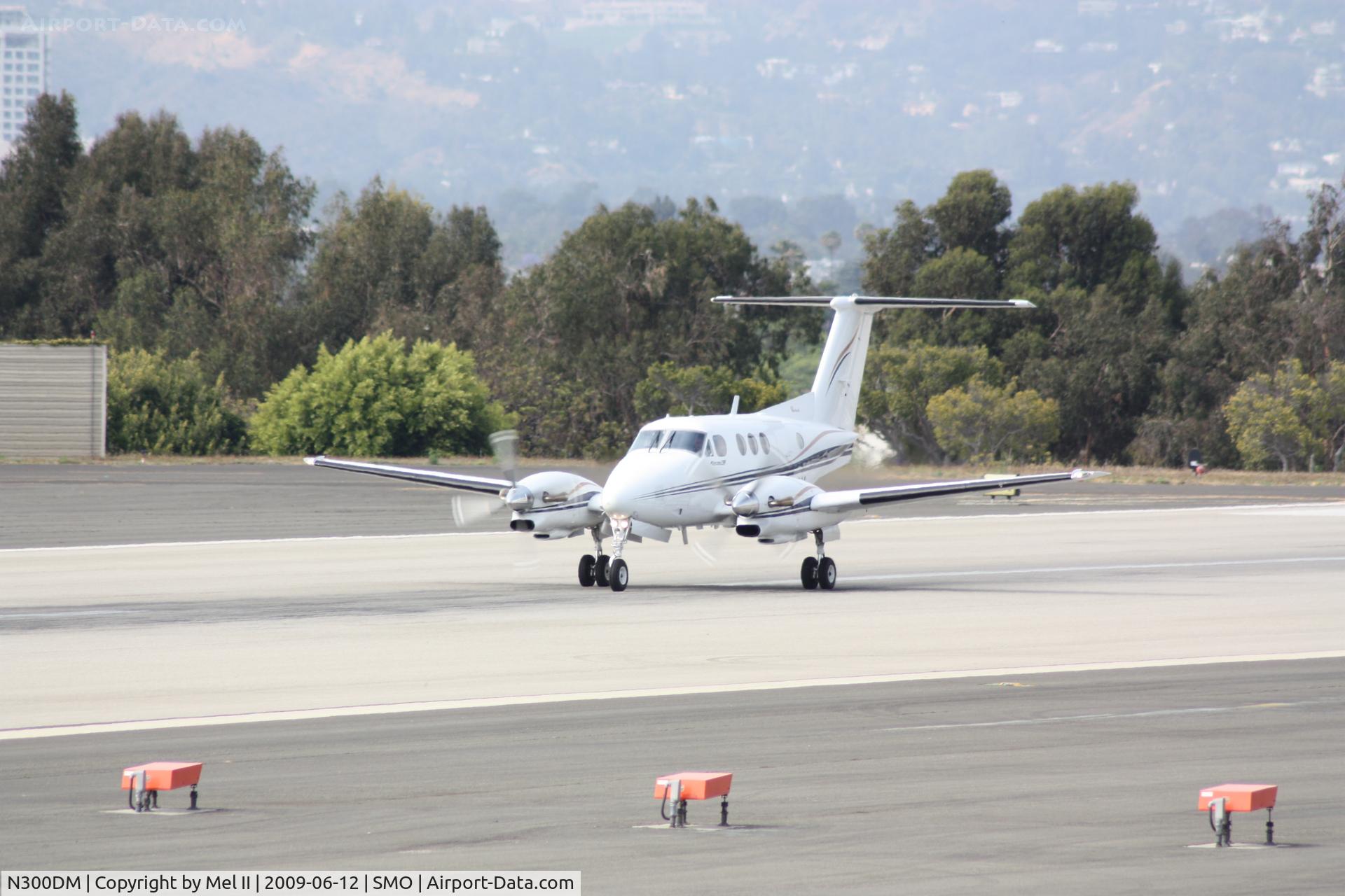 N300DM, 1981 Beech F90 King Air C/N LA-165, KSMO-KMYF - Departing RWY 21