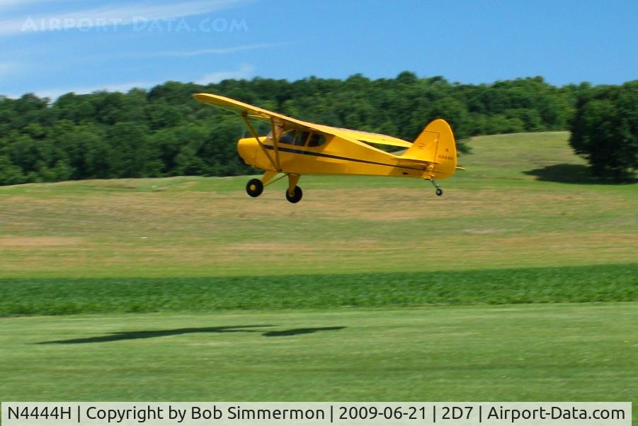 N4444H, 1948 Piper PA-15 Vagabond Vagabond C/N 15-233, Departing 28 at the Beach City, Ohio Father's Day fly-in.