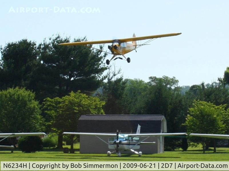 N6234H, 1946 Piper J3C-65 Cub C/N 19408, Final approach for 28 at Beach City during the Father's Day fly-in.
