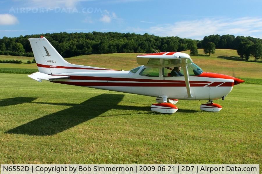 N6552D, 1979 Cessna 172N C/N 17272860, Father's Day fly-in at Beach City, Ohio