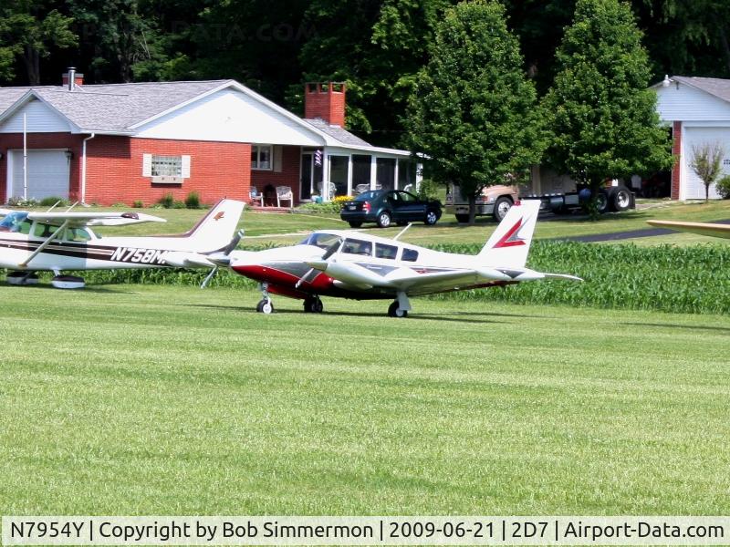 N7954Y, 1966 Piper PA-30-160 Twin Comanche Twin Comanche C/N 30-1050, Father's Day fly-in at Beach City, Ohio