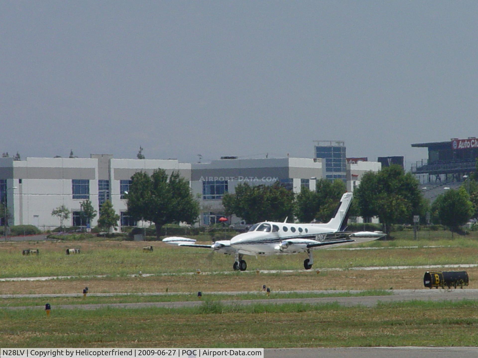N28LV, 1979 Cessna 340A C/N 340A0754, Rolling westbound on 26L